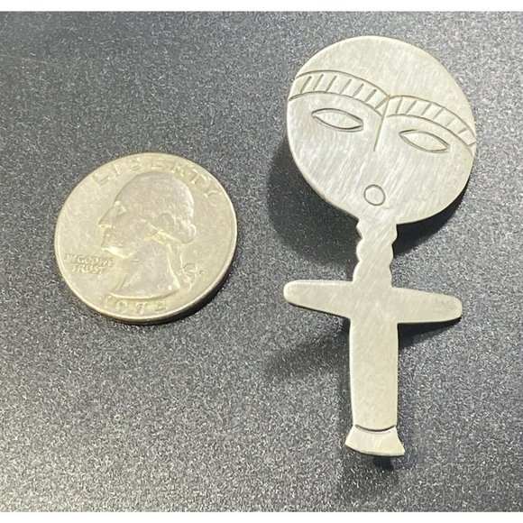 WOODS 925 Abstract Fertility Doll Brooch Pin Etched Vintage Signed - Picture 2 of 5